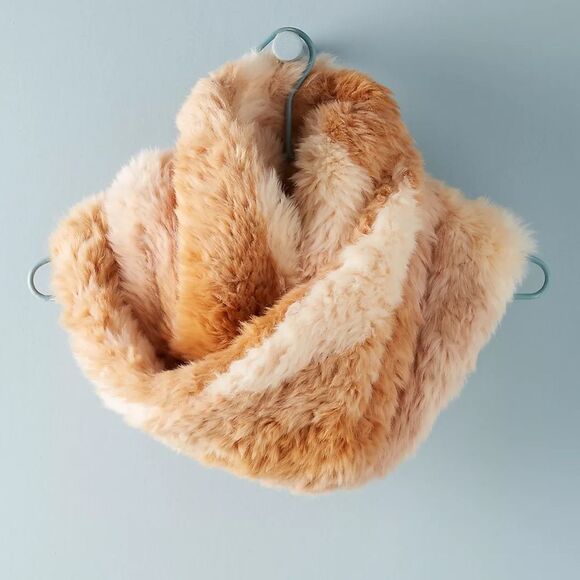 Anthropologie Renata Ombre Faux Fur Cowl Scarf in Neutral Pink Rose NWOT - Picture 2 of 7